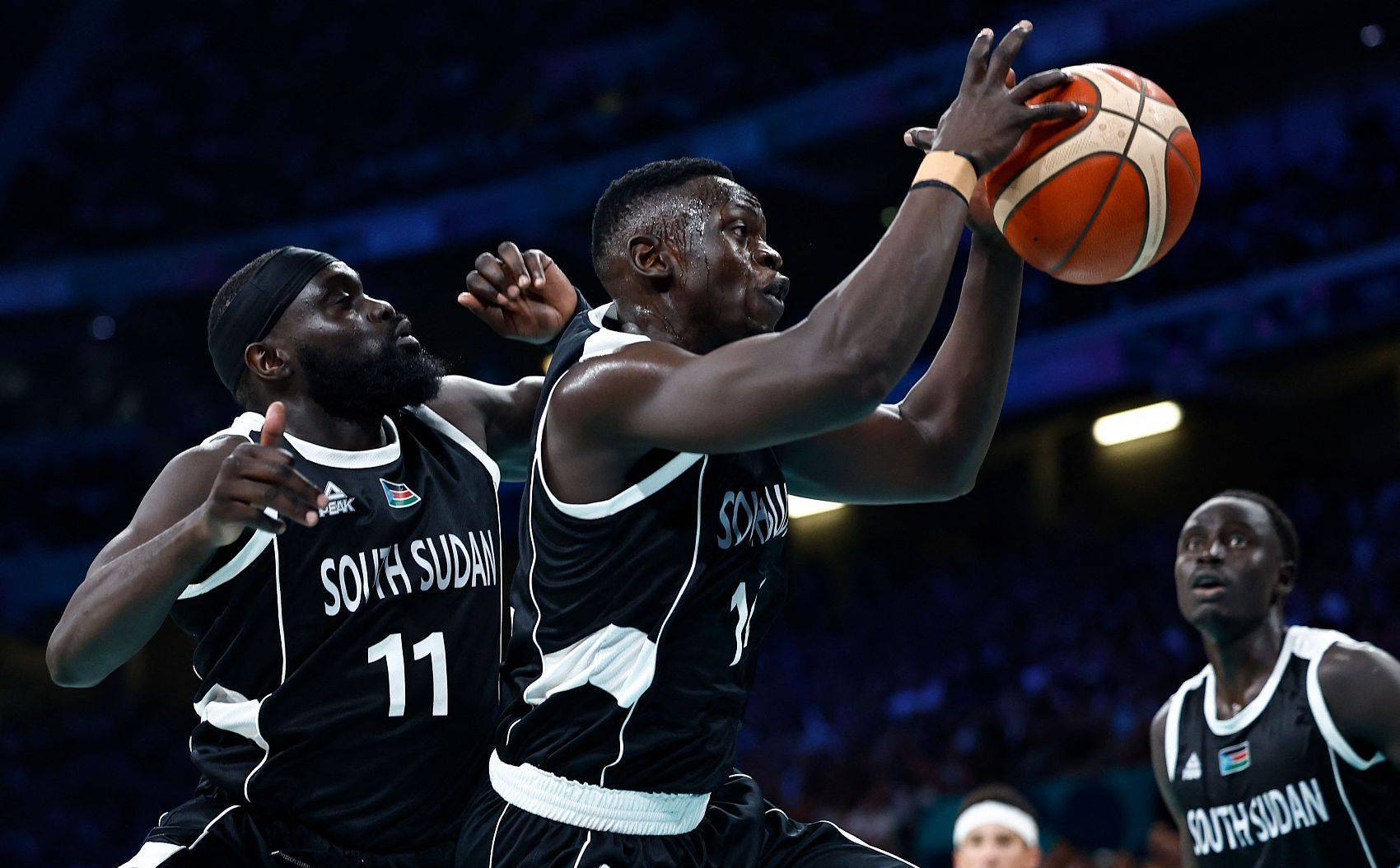 AYX体育平台字母哥新星重要助攻表现突出,塞尔维亚队前途光明!的简单介绍