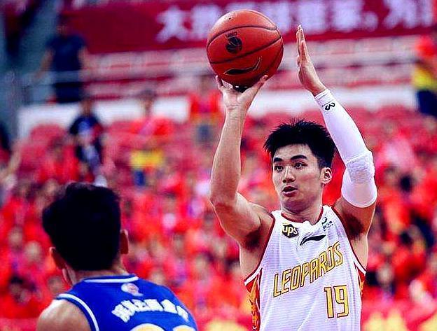 包含山东泰山内部会议纪要流出——窗口期篮板制胜，CBA常规赛使命明确，团队化学反应显著的词条